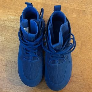 Adidas Tubular - “Collegiate Blue” - Mens’/Kids’ Size 7(womens size 8.5)